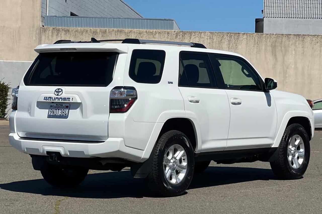 2024 Toyota 4Runner SR5