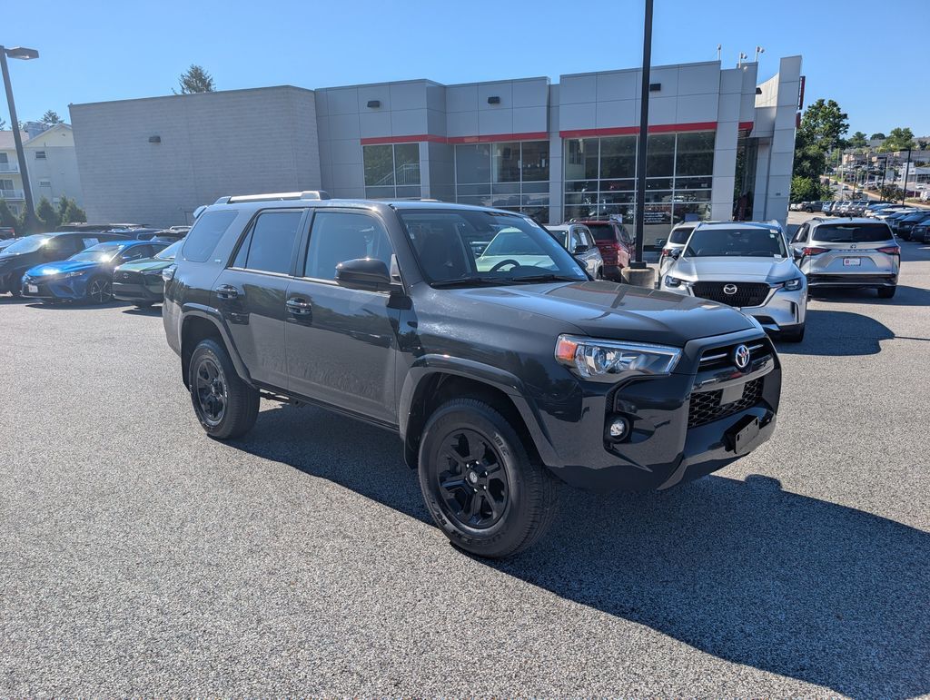 2024 Toyota 4Runner SR5