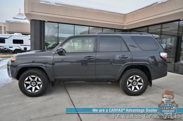 2024 Toyota 4Runner TRD Off Road / 4X4 / 4.0L V6 / Power Driver's Seat / Adaptive Cruise / Lane Departure & Blind Spot Alert / Apple CarPlay & Android Auto / Back Up Camera / Keyless Entry & Start / Alloy Wheels / Tow Pkg / 1-Owner