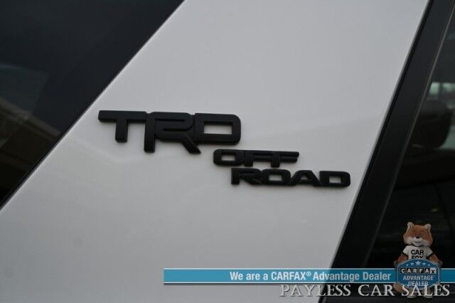 2024 Toyota 4Runner TRD Off Road / 4X4 / 4.0L V6 / Power Driver's Seat / Adaptive Cruise / Lane Departure & Blind Spot Alert / Apple CarPlay & Android Auto / Back Up Camera / Keyless Entry & Start / Alloy Wheels / Tow Pkg / 1-Owner Anchorage AK