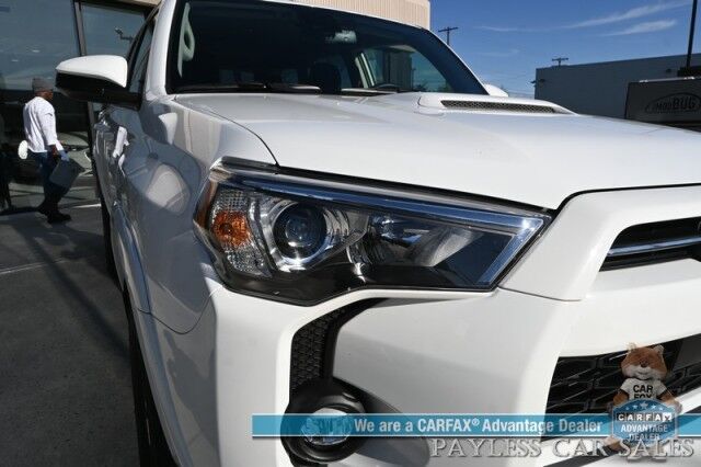 2024 Toyota 4Runner TRD Off Road / 4X4 / 4.0L V6 / Power Driver's Seat / Adaptive Cruise / Lane Departure & Blind Spot Alert / Bluetooth / Back Up Camera / Keyless Entry & Start / Alloy Wheels / Tow Pkg / 1-Owner Anchorage AK