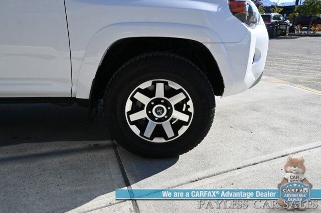 2024 Toyota 4Runner TRD Off Road / 4X4 / 4.0L V6 / Power Driver's Seat / Adaptive Cruise / Lane Departure & Blind Spot Alert / Bluetooth / Back Up Camera / Keyless Entry & Start / Alloy Wheels / Tow Pkg / 1-Owner Anchorage AK