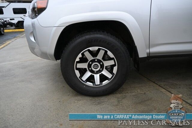 2024 Toyota 4Runner TRD Off Road / 4X4 / 4.0L V6 / Power Driver's Seat / Adaptive Cruise / Lane Departure & Blind Spot Alert / Bluetooth / Back Up Camera / Keyless Entry & Start / Alloy Wheels / Tow Pkg / 1-Owner Anchorage AK