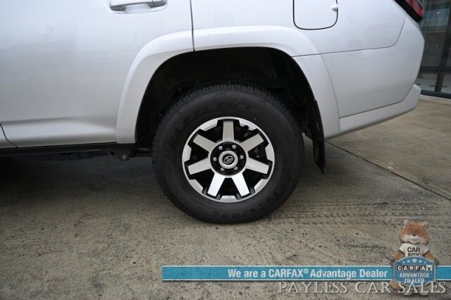 2024 Toyota 4Runner TRD Off Road / 4X4 / 4.0L V6 / Power Driver's Seat / Adaptive Cruise / Lane Departure & Blind Spot Alert / Bluetooth / Back Up Camera / Keyless Entry & Start / Alloy Wheels / Tow Pkg / 1-Owner Anchorage AK