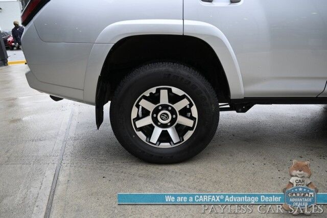 2024 Toyota 4Runner TRD Off Road / 4X4 / 4.0L V6 / Power Driver's Seat / Adaptive Cruise / Lane Departure & Blind Spot Alert / Bluetooth / Back Up Camera / Keyless Entry & Start / Alloy Wheels / Tow Pkg / 1-Owner Anchorage AK