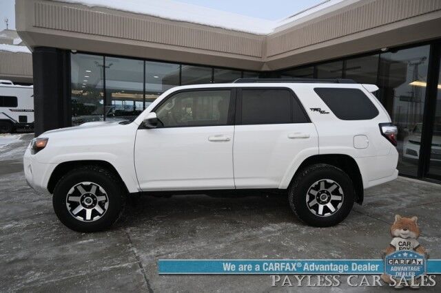 2024 Toyota 4Runner TRD Off Road / 4X4 / 4.0L V6 / Power Driver's Seat / Adaptive Cruise / Lane Departure & Blind Spot / Apple CarPlay & Android Auto / Back Up Camera / Keyless Entry & Start / Alloy Wheels / Tow Pkg / 1-Owner