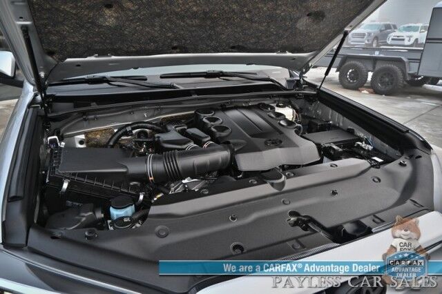 2024 Toyota 4Runner TRD Off Road / 4X4 / 4.0L V6 / Power Driver's Seat / Adaptive Cruise / Lane Departure & Blind Spot / Apple CarPlay & Android Auto / Back Up Camera / Keyless Entry & Start / Alloy Wheels / Tow Pkg / 1-Owner Wasilla AK