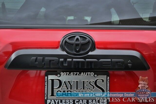 2024 Toyota 4Runner TRD Off Road / 4X4 / 4.0L V6 / Power Driver's Seat / Adaptive Cruise / Lane Departure & Blind Spot / Apple CarPlay & Android Auto / Back Up Camera / Keyless Entry & Start / Alloy Wheels / Tow Pkg / 1-Owner Anchorage AK