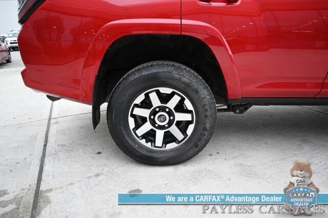 2024 Toyota 4Runner TRD Off Road / 4X4 / 4.0L V6 / Power Driver's Seat / Adaptive Cruise / Lane Departure & Blind Spot / Apple CarPlay & Android Auto / Back Up Camera / Keyless Entry & Start / Alloy Wheels / Tow Pkg / 1-Owner Anchorage AK