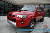 2024 Toyota 4Runner TRD Off Road / 4X4 / 4.0L V6 / Power Driver's Seat / Adaptive Cruise / Lane Departure & Blind Spot / Apple CarPlay & Android Auto / Back Up Camera / Keyless Entry & Start / Alloy Wheels / Tow Pkg / 1-Owner