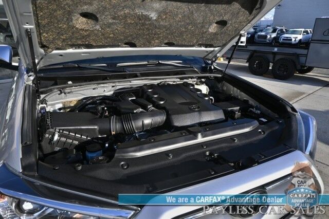 2024 Toyota 4Runner TRD Off Road / 4X4 / 4.0L V6 / Power Driver's Seat / Adaptive Cruise / Lane Departure & Blind Spot / Apple CarPlay & Android Auto / USB Input / Back Up Camera / Keyless Entry & Start / Tow Pkg / 1-Owner Anchorage AK