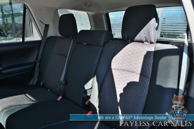 2024 Toyota 4Runner TRD Off Road / 4X4 / 4.0L V6 / Power Driver's Seat / Adaptive Cruise / Lane Departure & Blind Spot / Apple CarPlay & Android Auto / USB Input / Back Up Camera / Keyless Entry & Start / Tow Pkg / 1-Owner Anchorage AK