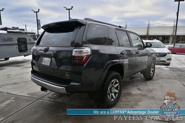 2024 Toyota 4Runner TRD Off Road / 4X4 / 4.0L V6 / Power Driver's Seat / Adaptive Cruise / Lane Departure & Blind Spot / Apple CarPlay & Android Auto / USB Input / Back Up Camera / Keyless Entry & Start / Tow Pkg / 1-Owner Anchorage AK