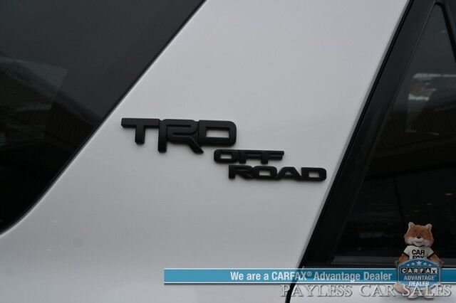 2024 Toyota 4Runner TRD Off Road / 4X4 / 4.0L V6 / Power Driver's Seat / Adaptive Cruise / Lane Departure & Blind Spot / Apple CarPlay & Android Auto / USB Input / Back Up Camera / Keyless Entry & Start / Tow Pkg / 1-Owner Anchorage AK