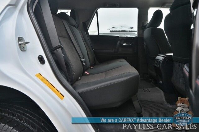 2024 Toyota 4Runner TRD Off Road / 4X4 / 4.0L V6 / Power Driver's Seat / Adaptive Cruise / Lane Departure & Blind Spot / Apple CarPlay & Android Auto / USB Input / Back Up Camera / Keyless Entry & Start / Tow Pkg / 1-Owner Anchorage AK