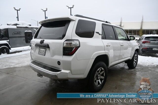 2024 Toyota 4Runner TRD Off Road / 4X4 / 4.0L V6 / Power Driver's Seat / Adaptive Cruise / Lane Departure & Blind Spot / Apple CarPlay & Android Auto / USB Input / Back Up Camera / Keyless Entry & Start / Tow Pkg / 1-Owner Anchorage AK