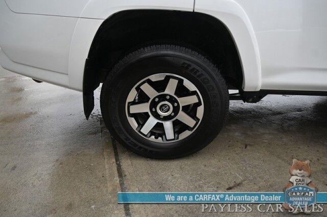 2024 Toyota 4Runner TRD Off Road / 4X4 / 4.0L V6 / Power Driver's Seat / Adaptive Cruise / Lane Departure & Blind Spot / Apple CarPlay & Android Auto / USB Input / Back Up Camera / Keyless Entry & Start / Tow Pkg / 1-Owner Anchorage AK