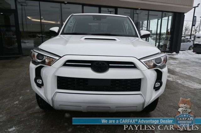 2024 Toyota 4Runner TRD Off Road / 4X4 / 4.0L V6 / Power Driver's Seat / Adaptive Cruise / Lane Departure & Blind Spot / Apple CarPlay & Android Auto / USB Input / Back Up Camera / Keyless Entry & Start / Tow Pkg / 1-Owner Anchorage AK