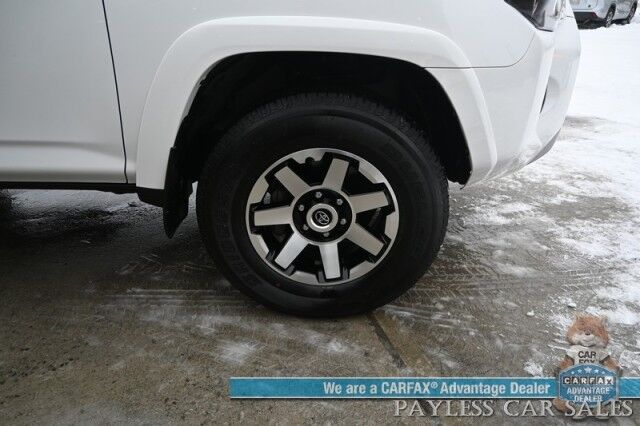 2024 Toyota 4Runner TRD Off Road / 4X4 / 4.0L V6 / Power Driver's Seat / Adaptive Cruise / Lane Departure & Blind Spot / Apple CarPlay & Android Auto / USB Input / Back Up Camera / Keyless Entry & Start / Tow Pkg / 1-Owner Anchorage AK