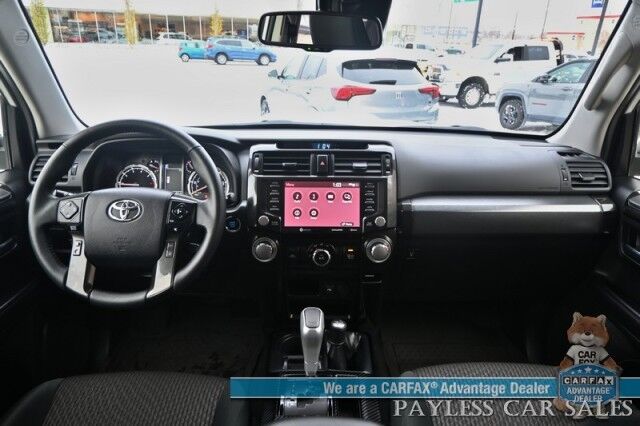2024 Toyota 4Runner TRD Off Road / 4X4 / 4.0L V6 / Power Driver's Seat / Adaptive Cruise / Lane Departure & Blind Spot / Apple CarPlay & Android Auto / USB Input / Back Up Camera / Keyless Entry & Start / Tow Pkg / 1-Owner Anchorage AK