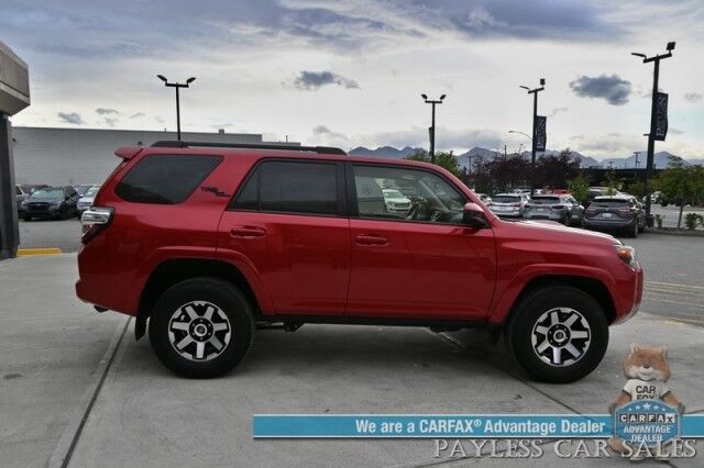 2024 Toyota 4Runner TRD Off Road / 4X4 / Power Driver's Seat / Adaptive Cruise / Lane Departure & Blind Spot Alert / Apple CarPlay & Android Auto / USB Input / Back Up Camera / Keyless Entry & Start / Alloy Wheels / Tow Pkg / 1-Owner Anchorage AK