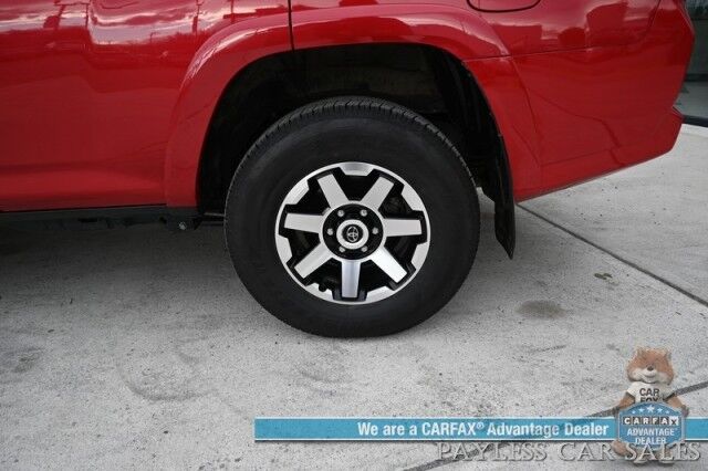 2024 Toyota 4Runner TRD Off Road / 4X4 / Power Driver's Seat / Adaptive Cruise / Lane Departure & Blind Spot Alert / Apple CarPlay & Android Auto / USB Input / Back Up Camera / Keyless Entry & Start / Alloy Wheels / Tow Pkg / 1-Owner Anchorage AK