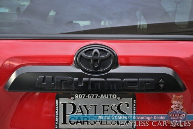 2024 Toyota 4Runner TRD Off Road / 4X4 / Power Driver's Seat / Blind Spot & Lane Departure Alert / Collision Alert / Apple CarPlay & Android Auto / Back Up Camera / Cruise Control / Keyless Entry & Start / Tow Pkg / 1-Owner Anchorage AK