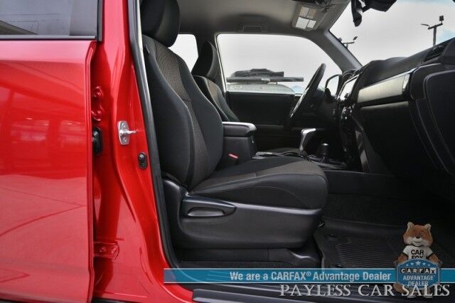 2024 Toyota 4Runner TRD Off Road / 4X4 / Power Driver's Seat / Blind Spot & Lane Departure Alert / Collision Alert / Apple CarPlay & Android Auto / Back Up Camera / Cruise Control / Keyless Entry & Start / Tow Pkg / 1-Owner Anchorage AK