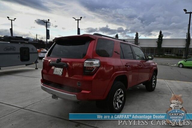 2024 Toyota 4Runner TRD Off Road / 4X4 / Power Driver's Seat / Blind Spot & Lane Departure Alert / Collision Alert / Apple CarPlay & Android Auto / Back Up Camera / Cruise Control / Keyless Entry & Start / Tow Pkg / 1-Owner Anchorage AK