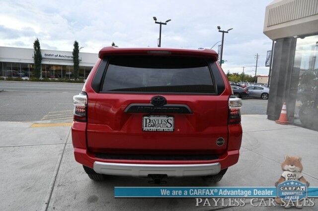 2024 Toyota 4Runner TRD Off Road / 4X4 / Power Driver's Seat / Blind Spot & Lane Departure Alert / Collision Alert / Apple CarPlay & Android Auto / Back Up Camera / Cruise Control / Keyless Entry & Start / Tow Pkg / 1-Owner Anchorage AK