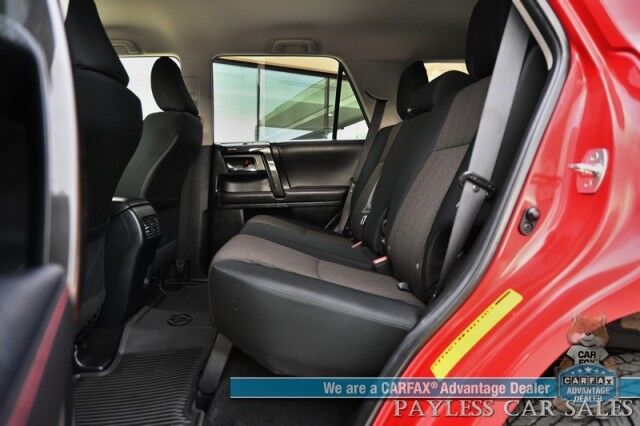 2024 Toyota 4Runner TRD Off Road / 4X4 / Power Driver's Seat / Blind Spot & Lane Departure Alert / Collision Alert / Apple CarPlay & Android Auto / Back Up Camera / Cruise Control / Keyless Entry & Start / Tow Pkg / 1-Owner Anchorage AK
