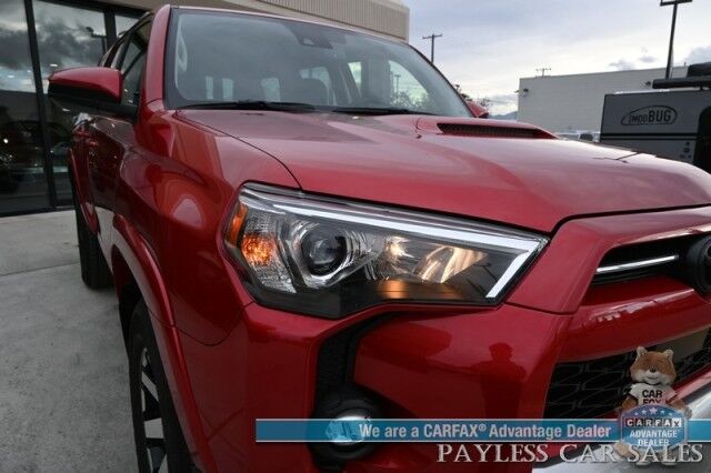 2024 Toyota 4Runner TRD Off Road / 4X4 / Power Driver's Seat / Blind Spot & Lane Departure Alert / Collision Alert / Apple CarPlay & Android Auto / Back Up Camera / Cruise Control / Keyless Entry & Start / Tow Pkg / 1-Owner Anchorage AK