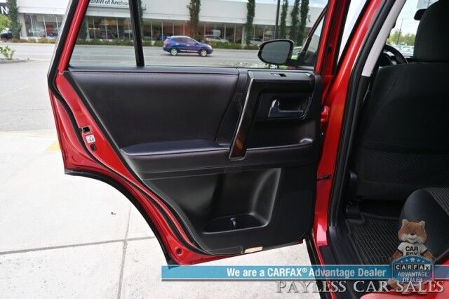 2024 Toyota 4Runner TRD Off Road / 4X4 / Power Driver's Seat / Blind Spot & Lane Departure Alert / Collision Alert / Apple CarPlay & Android Auto / Back Up Camera / Cruise Control / Keyless Entry & Start / Tow Pkg / 1-Owner Anchorage AK