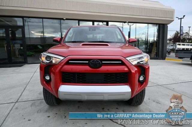 2024 Toyota 4Runner TRD Off Road / 4X4 / Power Driver's Seat / Blind Spot & Lane Departure Alert / Collision Alert / Apple CarPlay & Android Auto / Back Up Camera / Cruise Control / Keyless Entry & Start / Tow Pkg / 1-Owner Anchorage AK