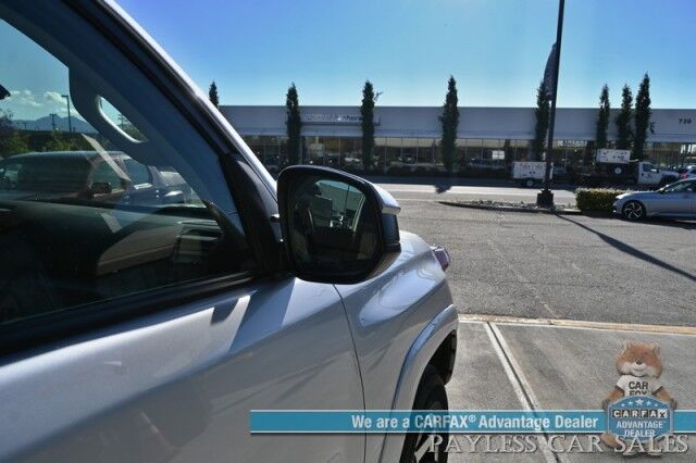 2024 Toyota 4Runner TRD Off Road / 4X4 / Power Driver's Seat / Lane Watch & Forward Collision Alert / Blind Spot Alert / Apple CarPlay & Android Auto / Back Up Cam / Bluetooth / Keyless Entry & Start / Aluminum Wheels / 1-Owner Anchorage AK