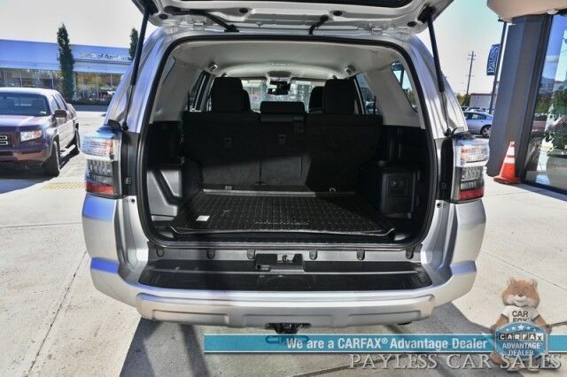 2024 Toyota 4Runner TRD Off Road / 4X4 / Power Driver's Seat / Lane Watch & Forward Collision Alert / Blind Spot Alert / Apple CarPlay & Android Auto / Back Up Cam / Bluetooth / Keyless Entry & Start / Aluminum Wheels / 1-Owner Anchorage AK