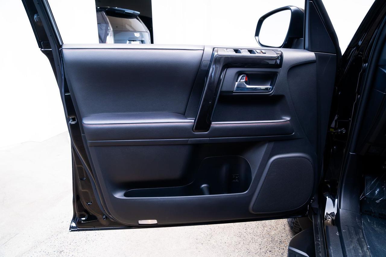 2024 Toyota 4Runner TRD Off-Road Premium 1 Owner Off Road Premium Package Portland OR