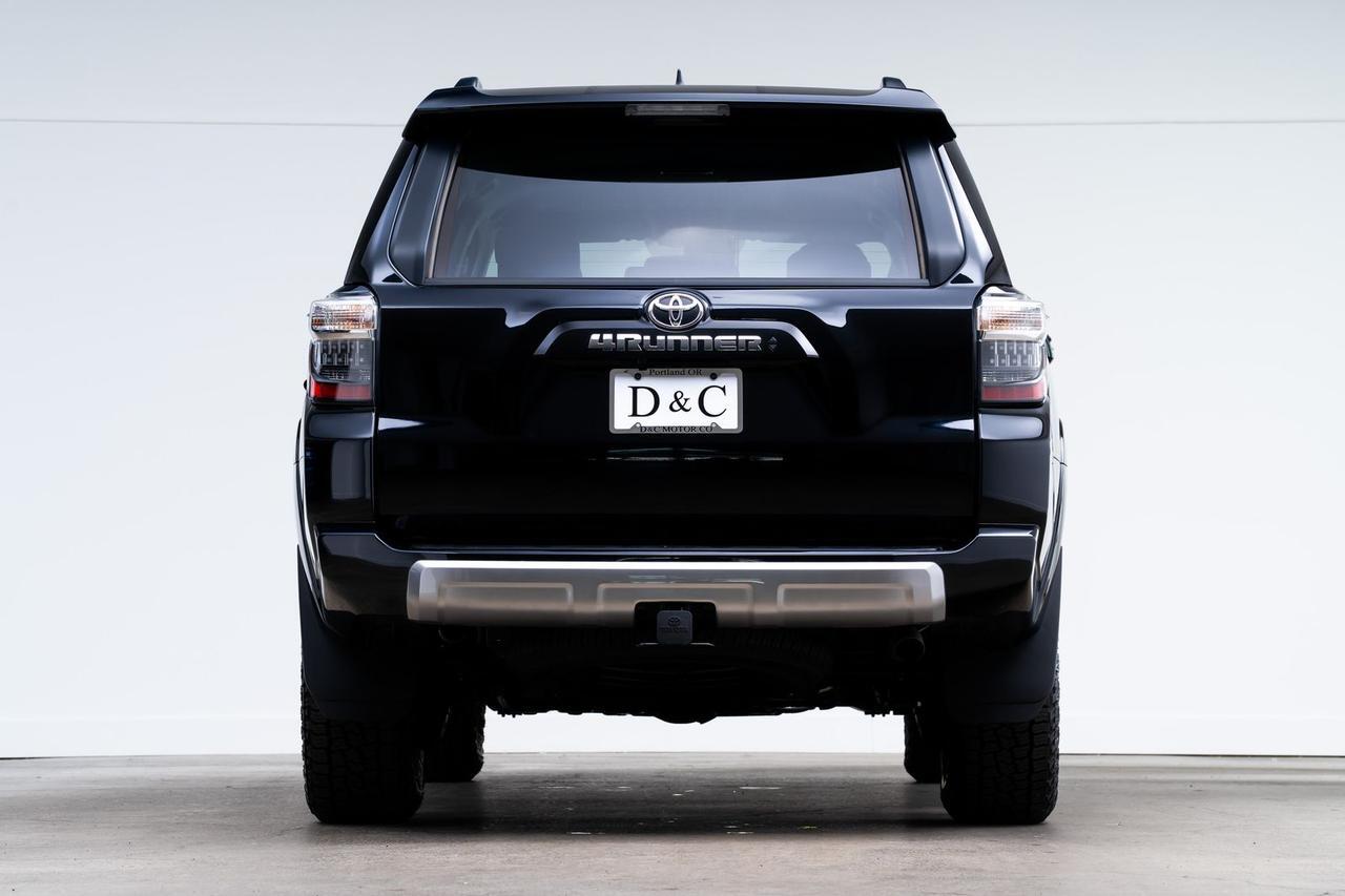 2024 Toyota 4Runner TRD Off-Road Premium 1 Owner Off Road Premium Package Portland OR