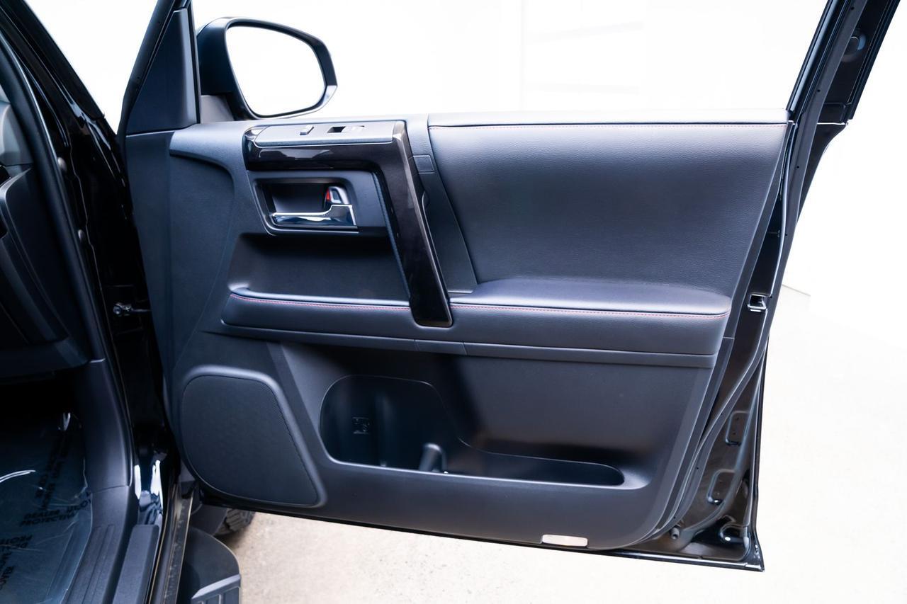 2024 Toyota 4Runner TRD Off-Road Premium 1 Owner Off Road Premium Package Portland OR