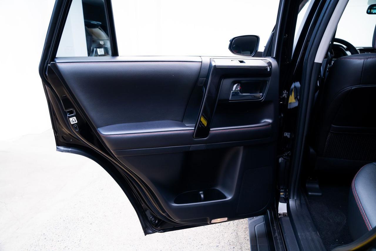 2024 Toyota 4Runner TRD Off-Road Premium 1 Owner Off Road Premium Package Portland OR