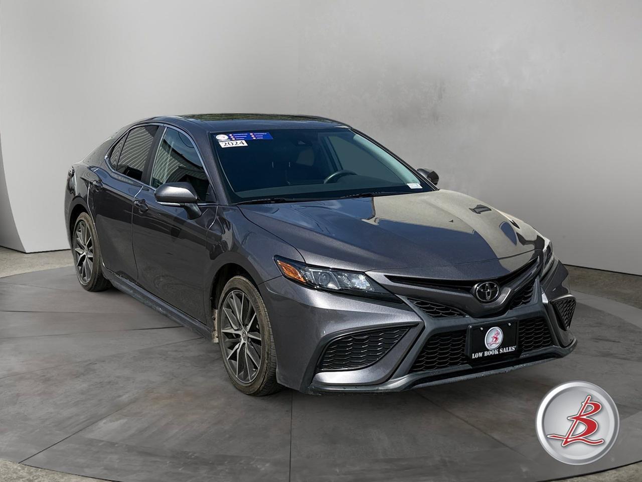 2024 Toyota CAMRY SE