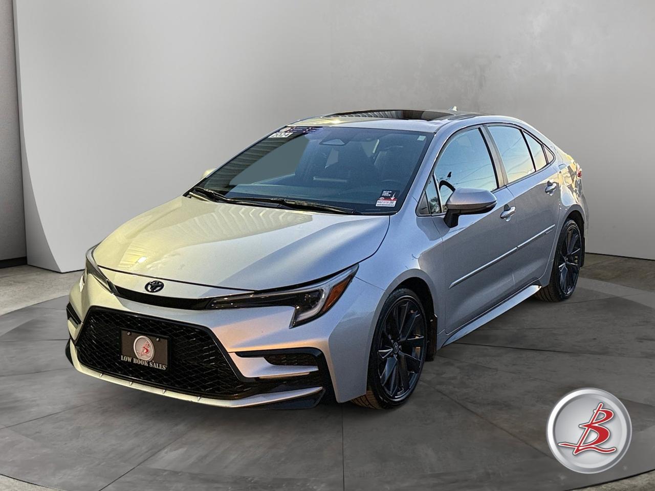 2024 Toyota COROLLA SE