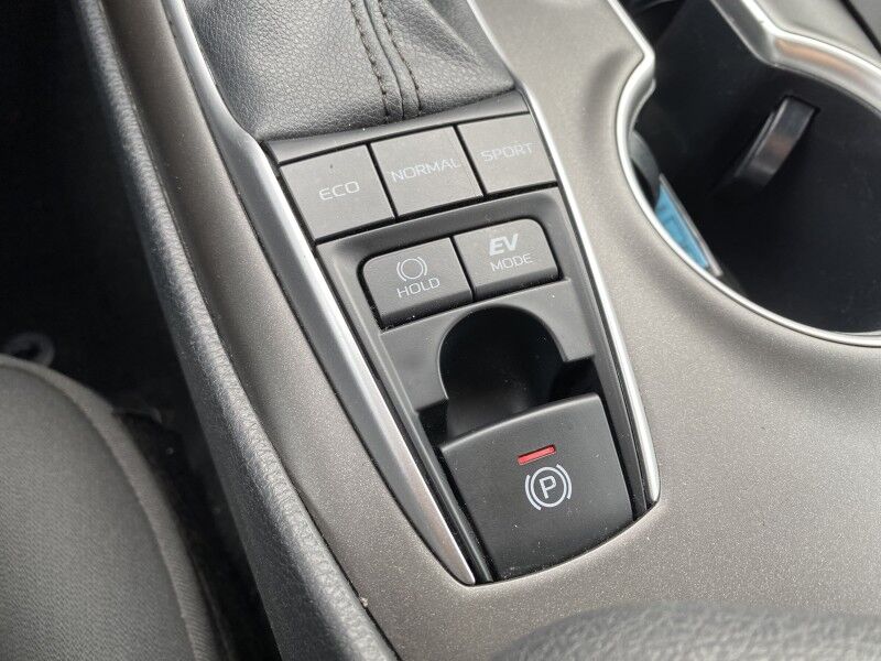 2024 Toyota Camry Hybrid LE Bristol  PA