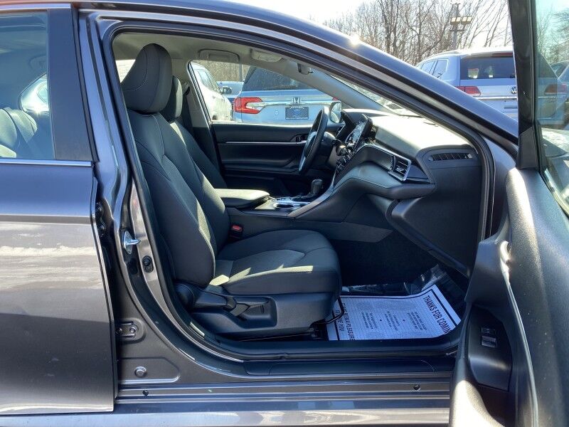 2024 Toyota Camry Hybrid LE Bristol  PA