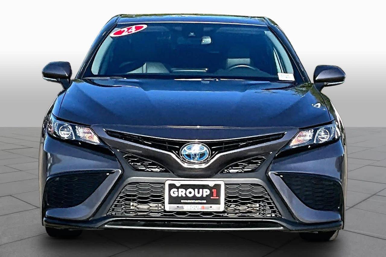 2024 Toyota Camry Hybrid SE
