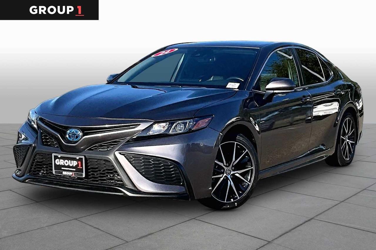2024 Toyota Camry Hybrid SE