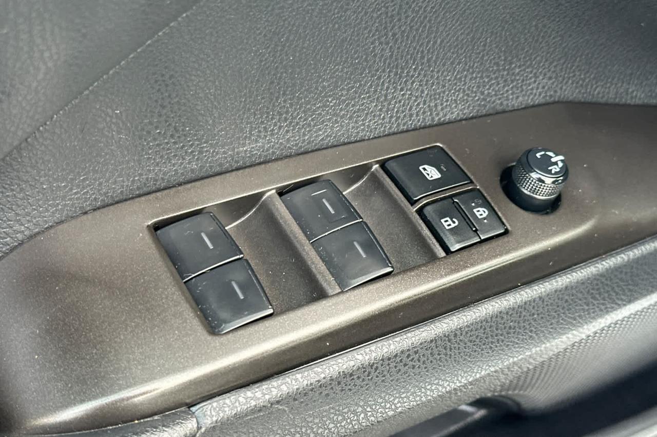 2024 Toyota Camry Hybrid SE Nightshade Roseville CA