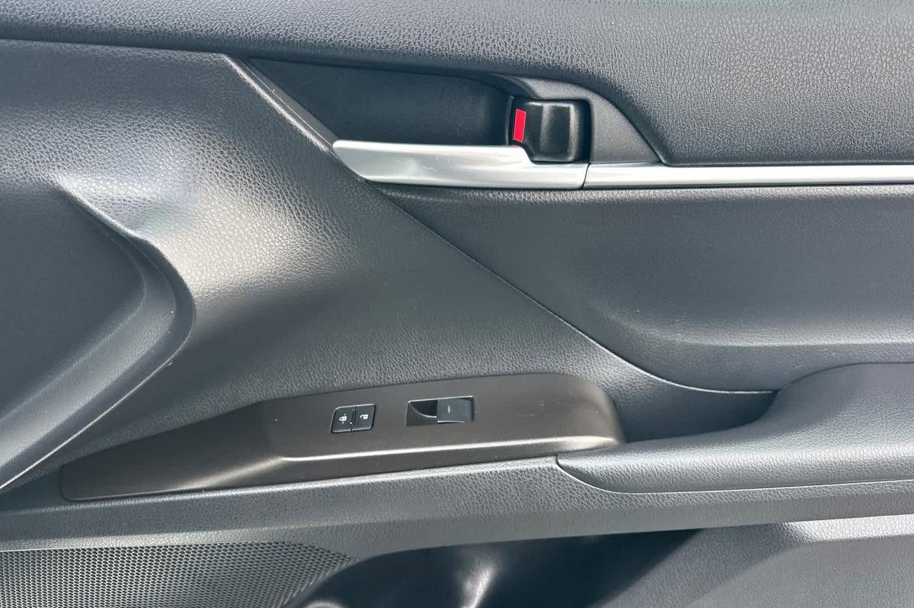 2024 Toyota Camry Hybrid SE Nightshade Roseville CA