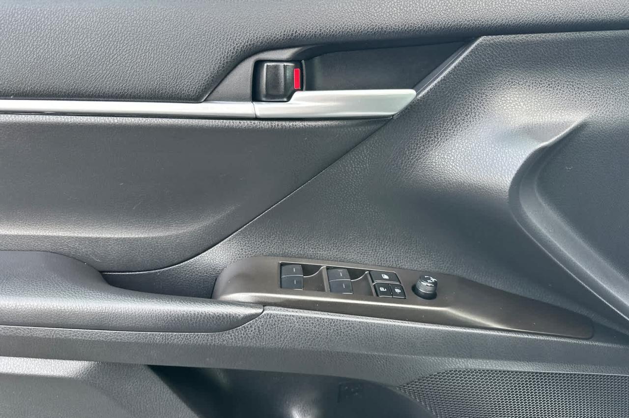 2024 Toyota Camry Hybrid SE Nightshade Roseville CA