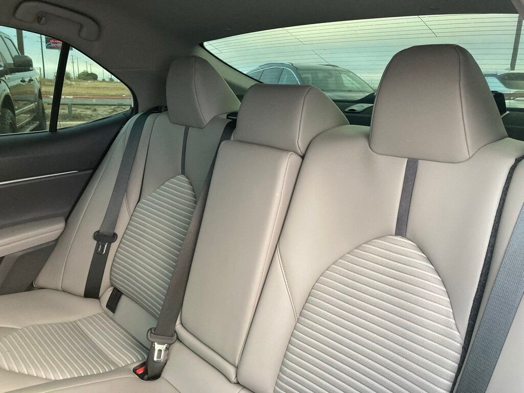 2024 Toyota Camry Hybrid SE San Antonio TX